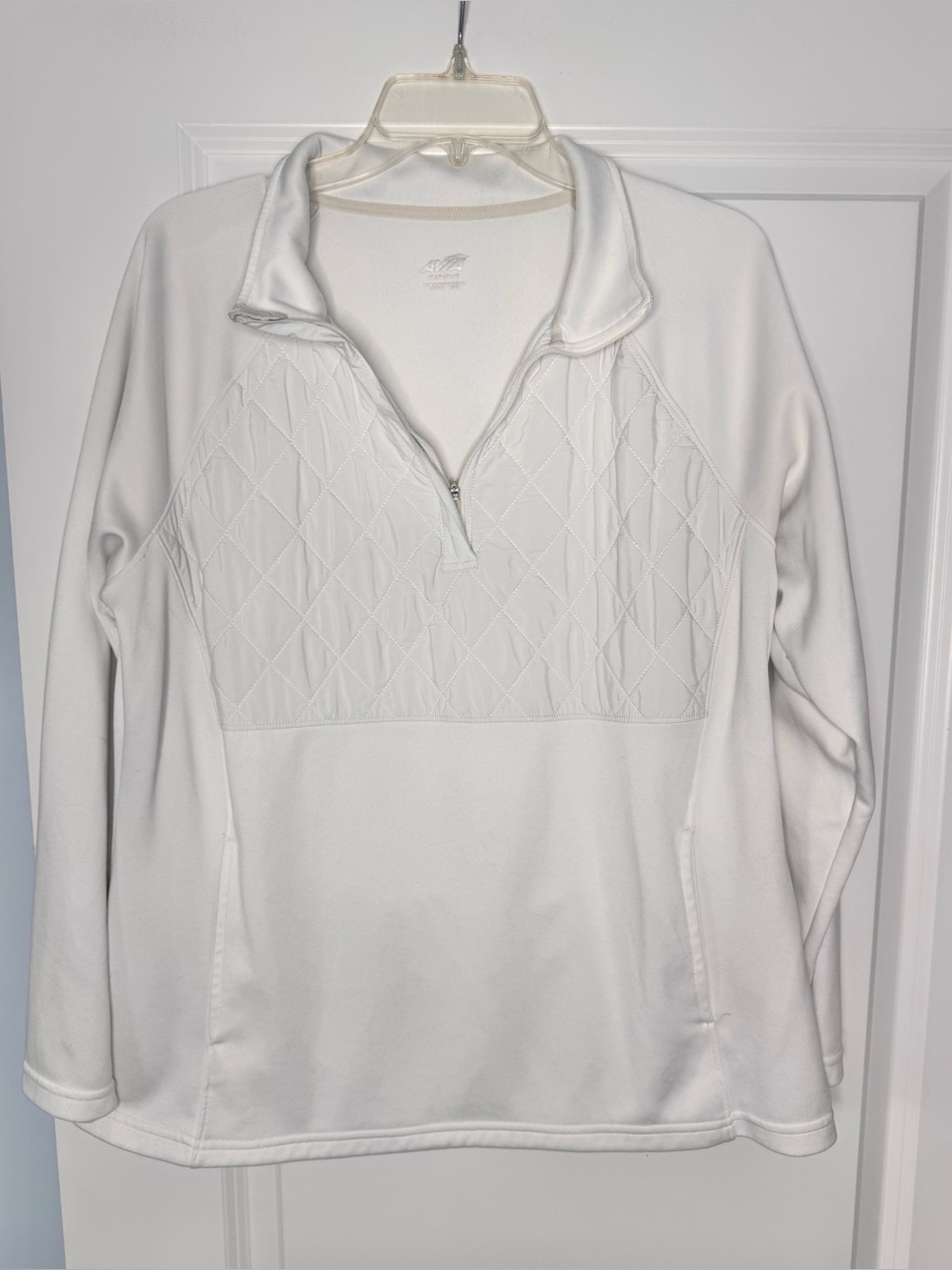 🍓6/$15🍓 White Avia Quilted Quarter Zip - Picture 3 of 7